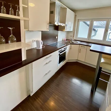 Zentrales Wg-zimmer 1 Ravensburg, Balkon, Kamin